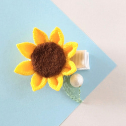 つまみ細工 ひまわりの髪飾り//浴衣.甚平/夏祭り.花火大会/＊ベビークリップ＊＊ 2枚目の画像