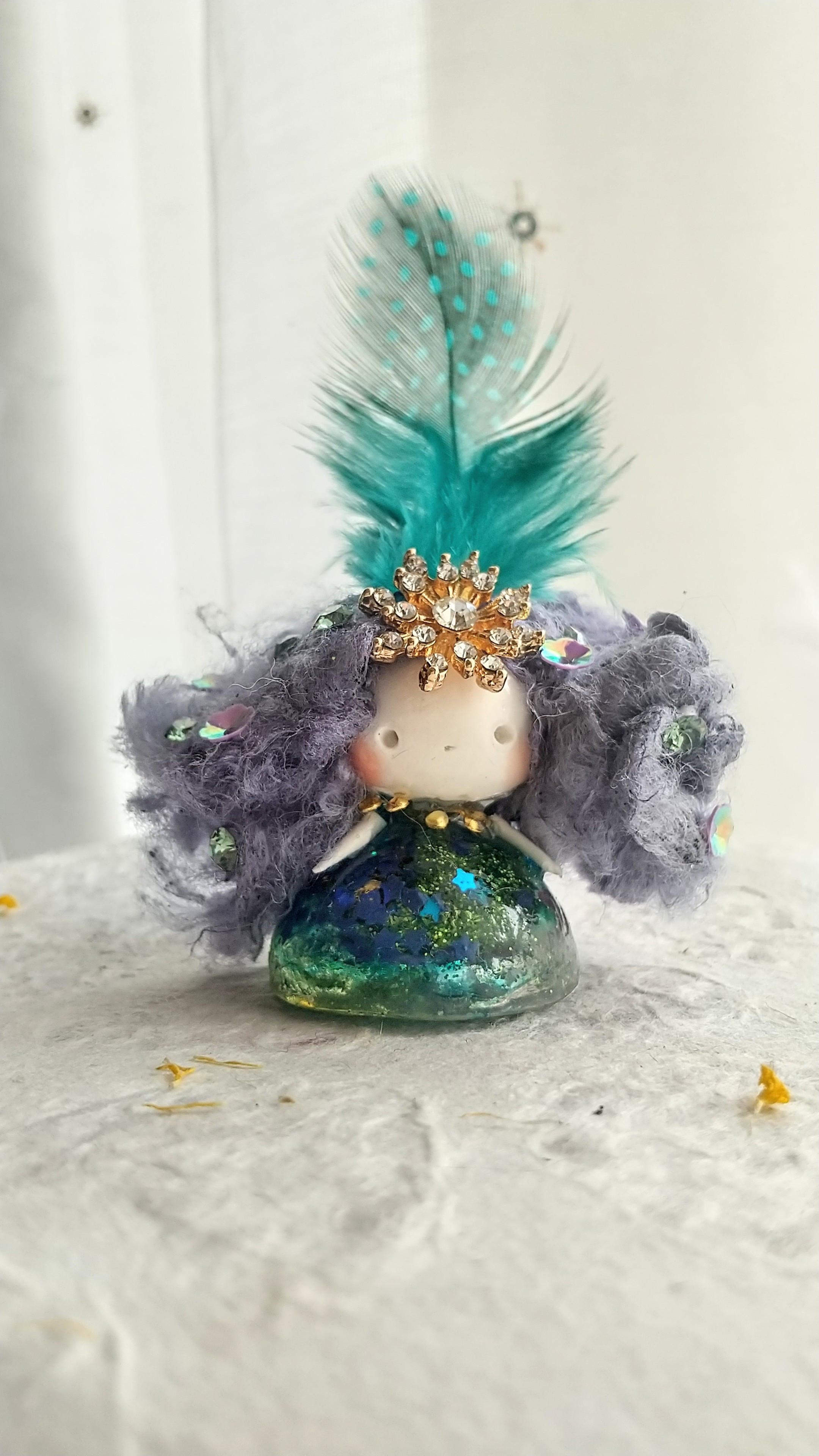 ピーコックブルーのオルゴナイトドール(大)