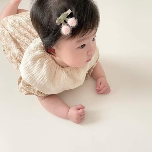 【オーダー♡ さくらんぼくま/さくらんぼうさぎ 24a.24b】ヘアクリップ ふわふわさくらんぼのヘアクリップ 雑貨・その他 KINENBI