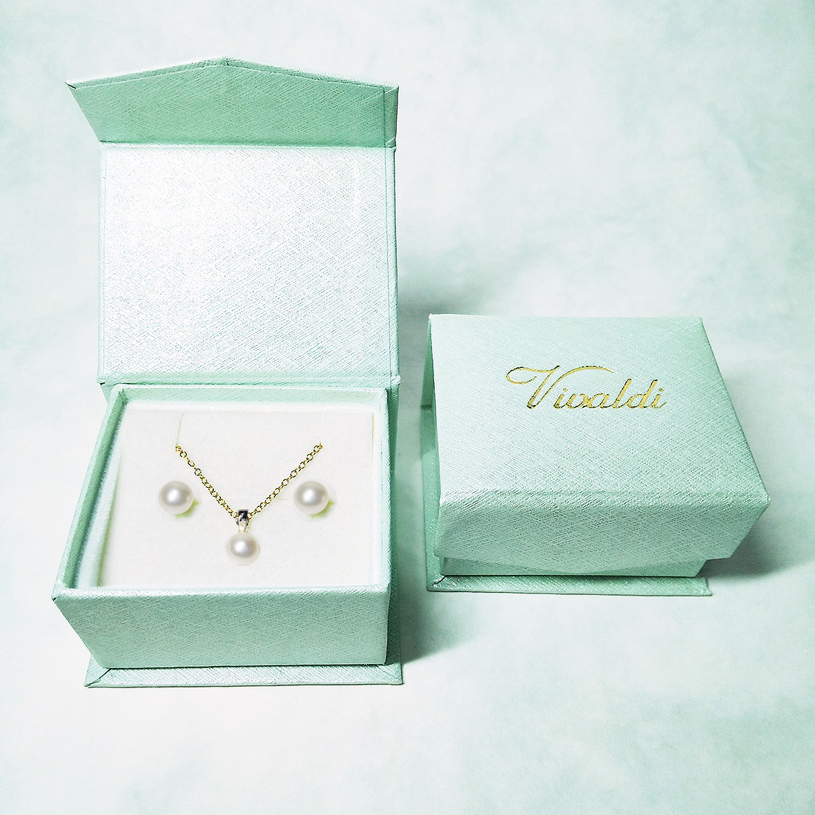 ホワイトパールのピアス&ネックレス 2点セット　[送料無料]