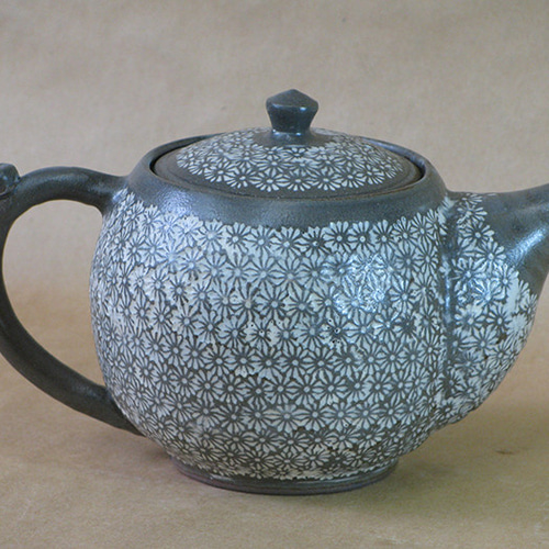 菊紋三島急須（大） ポット・急須 works-結陶 通販 15984892｜Creema