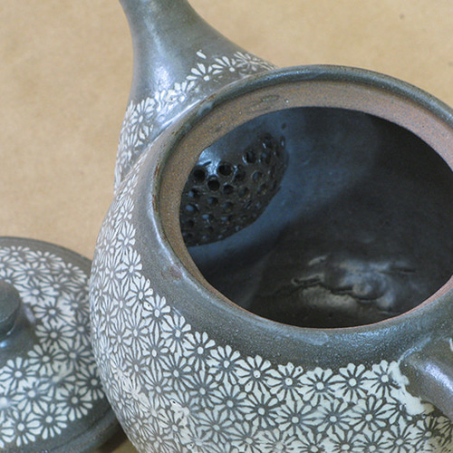 菊紋三島急須（大） ポット・急須 works-結陶 通販 15984892｜Creema