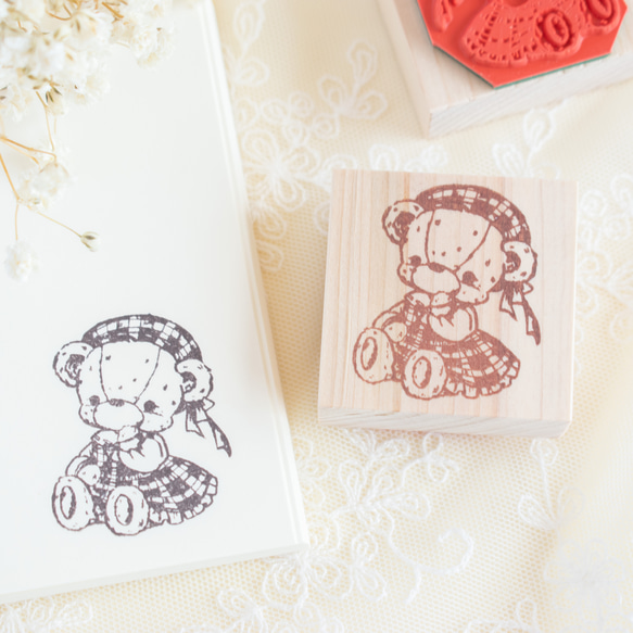 Rubber Stamp / Hanko - 格紋連衣裙的泰迪熊（熊） 第1張的照片