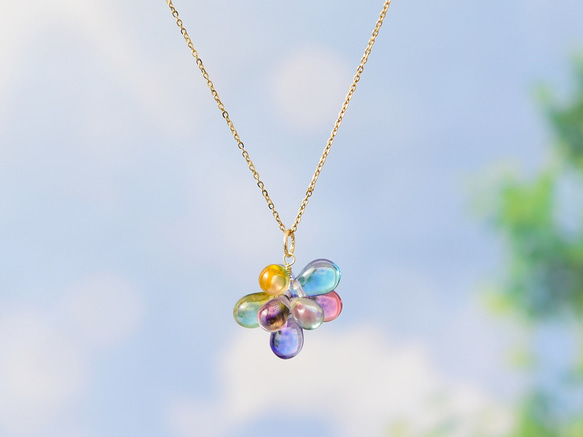 ネックレス】淡い虹色花火 カラフル ガラス 透明感 虹 花火 レインボー