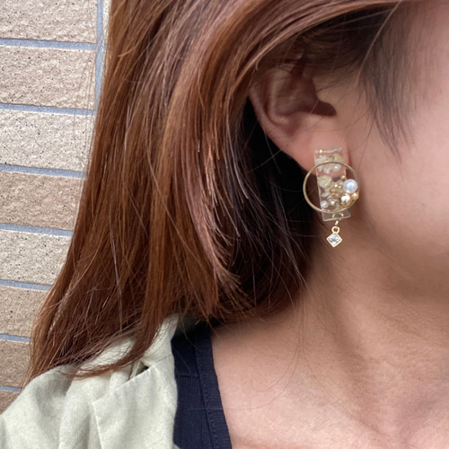 夏 ゴールド シック 大人 クリア 透明感 ~ ハンドメイド ~ ピアス