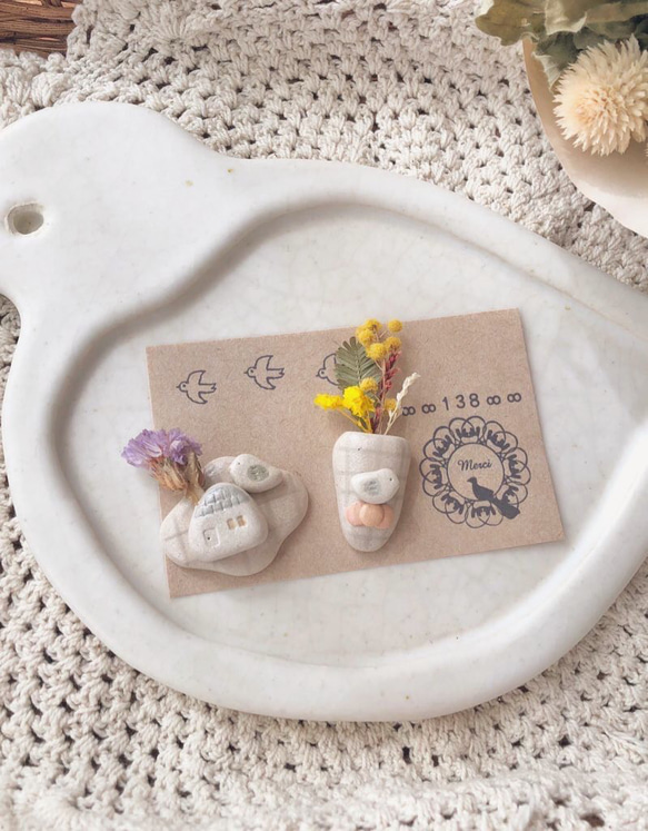 ⭐︎受注生産⭐︎ お花が挿せる陶土のマグネット(2種類セット) 1枚目の画像
