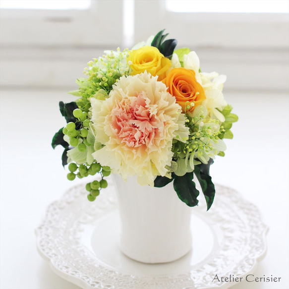 ・プリザーブドフラワー＜ウイエ Sサイズ＞イエローロゼ カーネーション バラ【お祝い】母の日 1枚目の画像