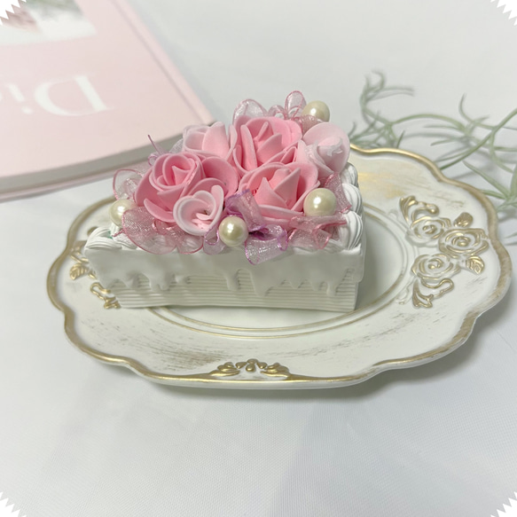 ギフトにも最適】本物のケーキのようなフラワーケーキ アーティ