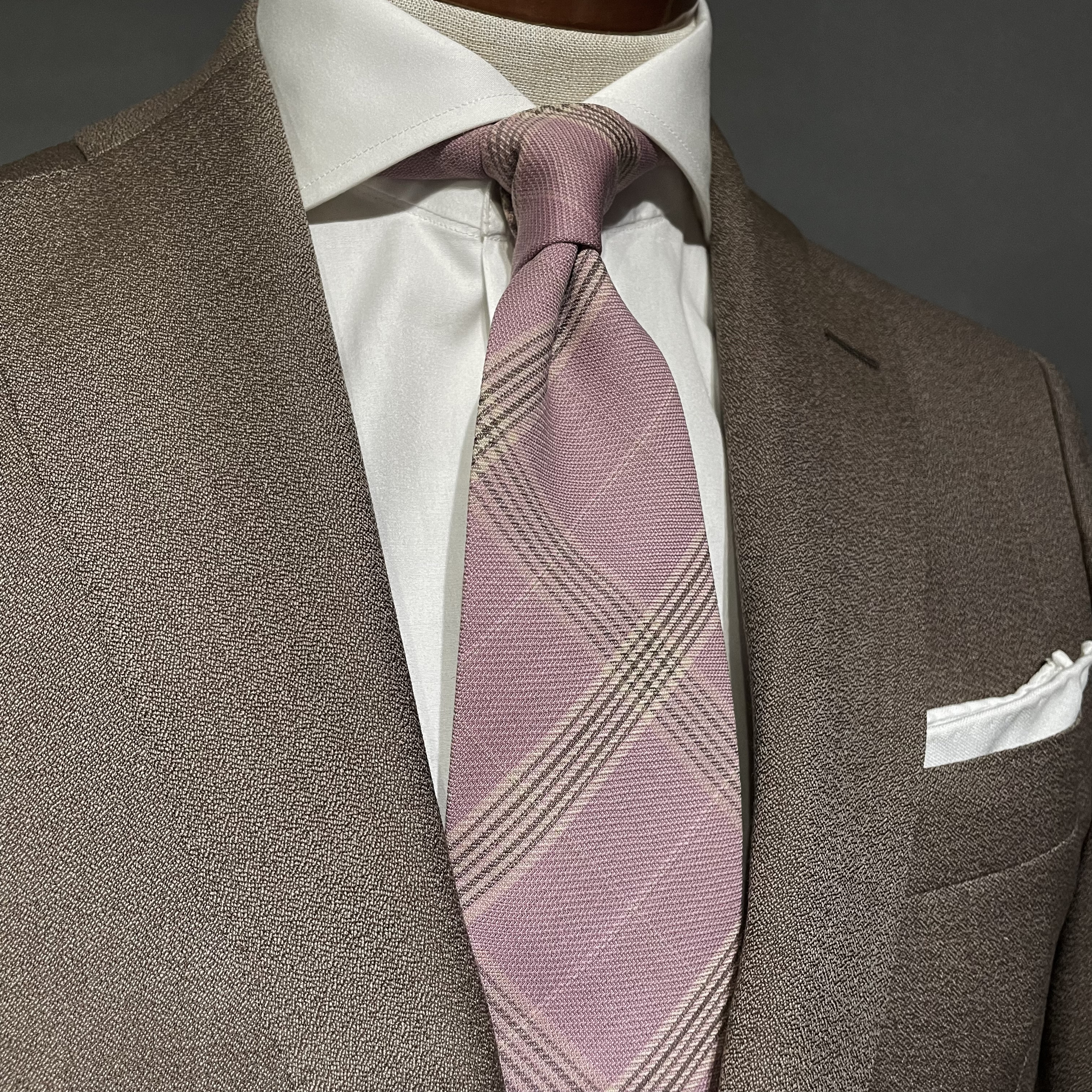 【受注製作】ピンク　チェック　イタリア生地　プレゼント　ギフト　ネクタイ【別途】名入れ　イニシャル　刺繍