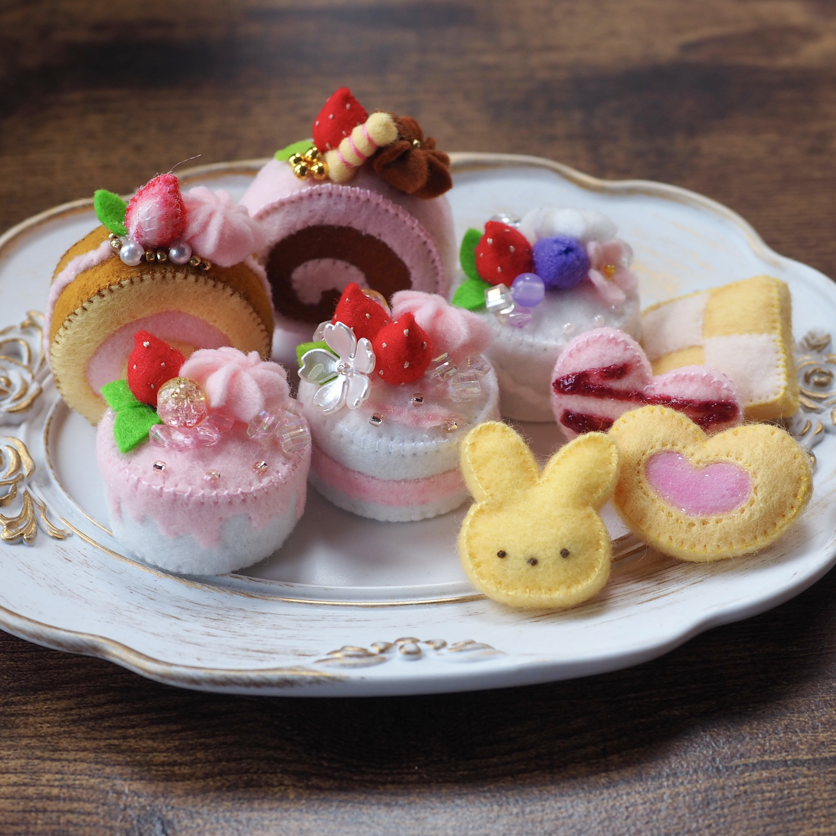 見ながらつくれる 手作りのケーキとクッキー 見ながらつくれる 手作りのケーキとクッキー