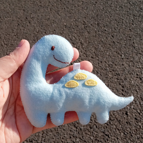 ブラキオサウルス 水色 ベビーブルー 小さい 恐竜 ストラップ フェルト