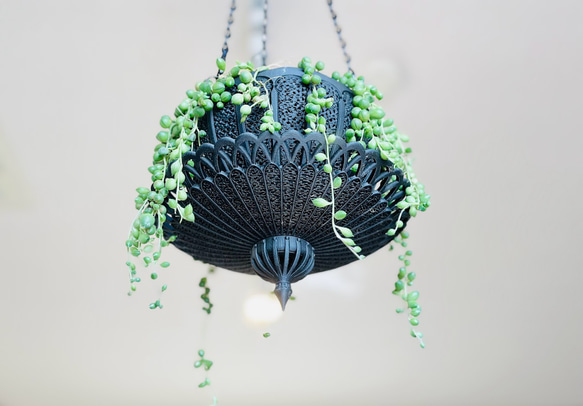 ハンギングプランター 吊り植木鉢 吊り鉢 (艶アリブラック) 一輪挿し