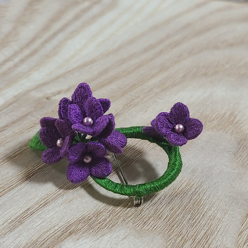立体刺繍ブローチ 花紋紫陽花 水無月 ブローチ minoka 通販