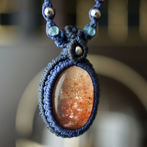 太陽の石＊サンストーンのマクラメネックレス - 南国の太陽