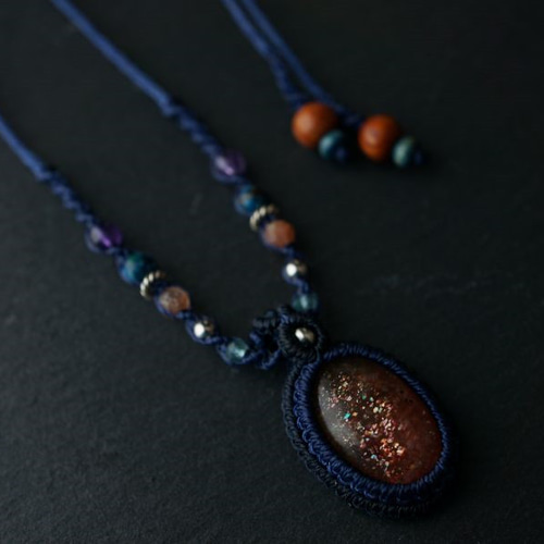 太陽の石＊サンストーンのマクラメネックレス - 南国の太陽