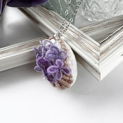 紫陽花と花かごのネックレス 7枚目の画像