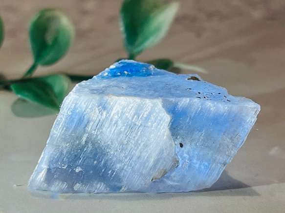 古代の海からの贈り物✨　 フランス産　ブルー ハライト 岩塩 原石 ラフストーン 3枚目の画像