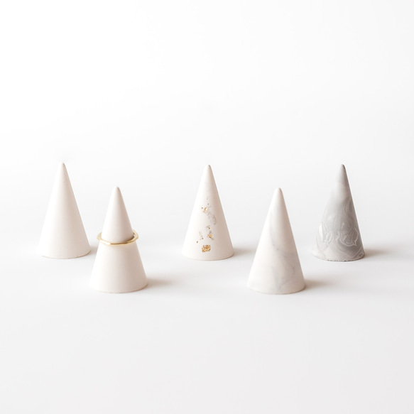 リングスタンド　リングスタンド 可愛い　かわいいムーンリングスタンド リングホルダー ミニ オフホワイト お得な5個セット リングスタンド