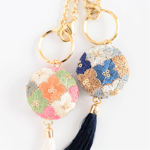 ハンドメイドキット】インド刺繍リボンとタッセルのバッグチャーム制作
