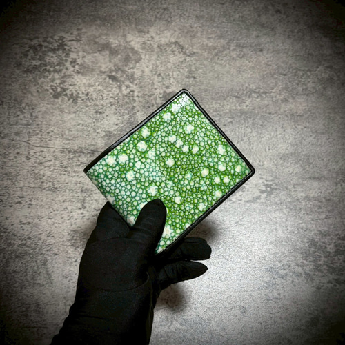 海の宝石 スティングレイ メンズ財布 ミニ財布 ガルーシャ 小銭入れ グリーン 海の宝石 スティングレイ メンズ財布 ミニ財布 ガルーシャ 小銭入れ