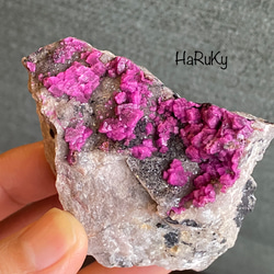 ピンクの群生♡ ピンクコバルトカルサイト コバルトカルサイト 04 天然石 原石 3枚目の画像