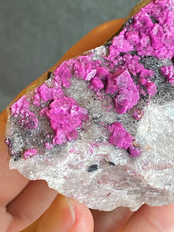 ピンクの群生♡ ピンクコバルトカルサイト コバルトカルサイト 04 天然石 原石 11枚目の画像