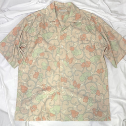 着物リメイク【優しいベージュ系草木柄　紬の着物】アロハシャツ 7枚目の画像