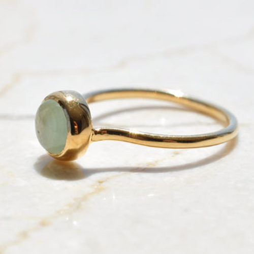 プレナイトリング 11号 ーcolorsー prehnite Bezel Setting 指輪