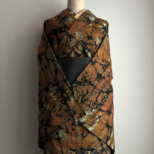 上布　ろうけつ染め　黒　花　着物 上布 ろうけつ染め 黒 花 着物