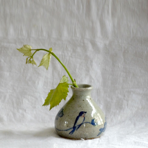 民間藝術風格小壺“花水燕”（陶器花瓶） 第6張的照片