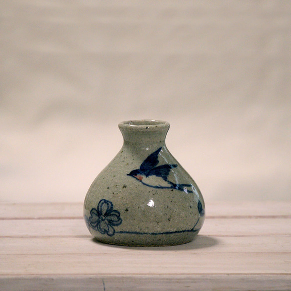 民間藝術風格小壺“花水燕”（陶器花瓶） 第4張的照片