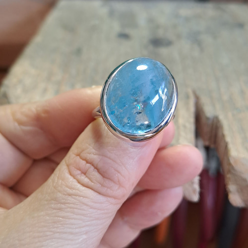 16号 虹入り大粒ナチュラルアクアマリン シルバーリング 指輪・リング