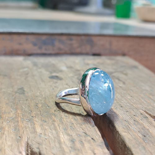 16号 虹入り大粒ナチュラルアクアマリン シルバーリング 指輪