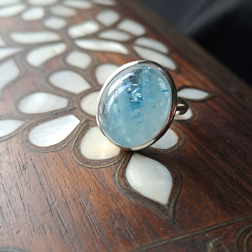 ✰最終価格✰未使用✰大粒アクアマリン✰作家、一点物✰シルバーリング✰１４号✰ 楽天市場】sign アクアマリン 大粒 リング シルバー 指輪 カジュアル