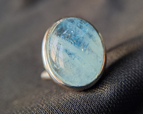 16号 虹入り大粒ナチュラルアクアマリン シルバーリング 指輪・リング