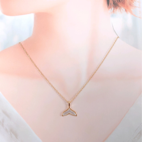 ☆14kgf☆白蝶貝のホエールテール(フィッシュテール)ネックレス