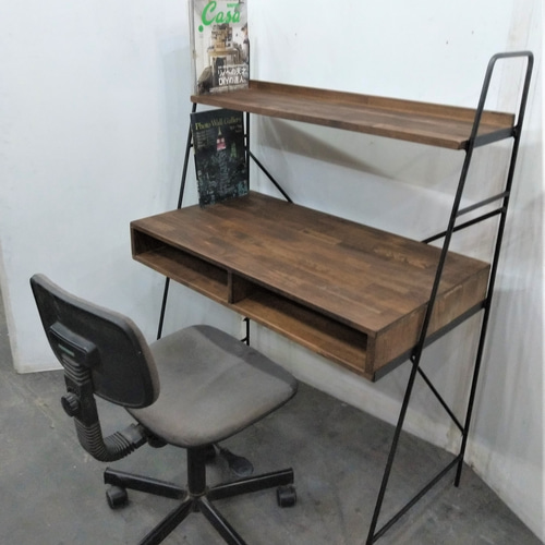 アイアン斜め足の2段デスク 受注生産品 机・デスク takuto 通販