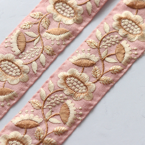 インド刺繍リボン No.7【ピンク】 インド刺繍/刺繍リボン/刺繍 インド刺繍リボン No.7【ピンク】 インド刺繍/刺繍リボン/刺繍