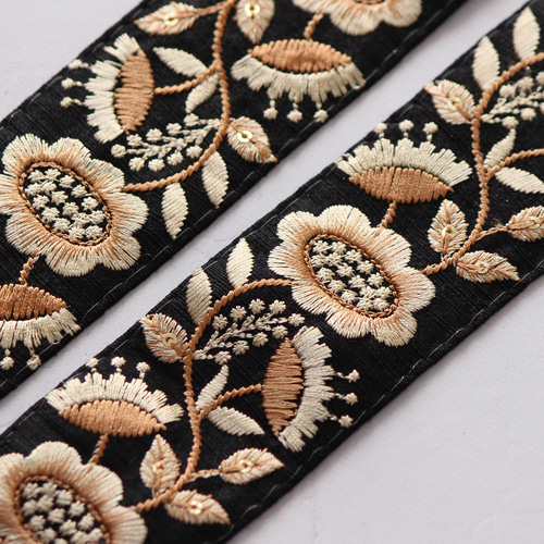 インド刺繍リボン No.7【ブラック】 インド刺繍/刺繍リボン/刺繍