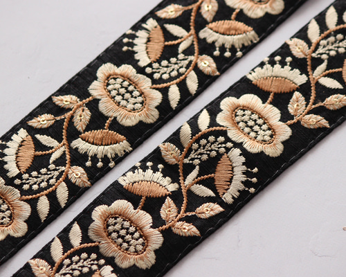インド刺繍リボン No.7【ブラック】 インド刺繍/刺繍リボン/刺繍