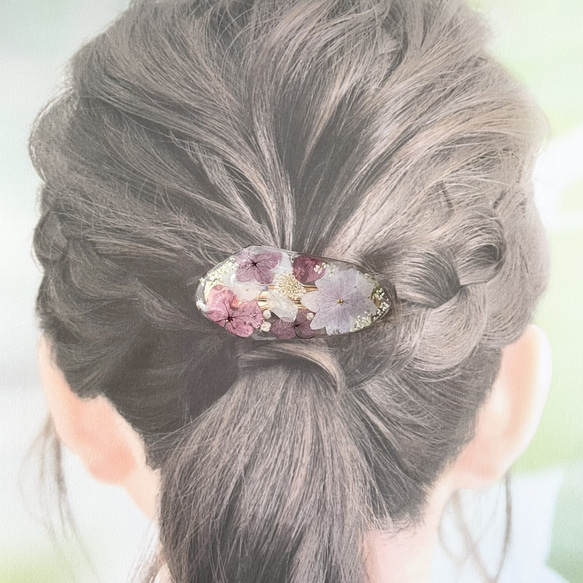 八重咲き紫陽花のクリアバレッタ／ヘアクリップ 5枚目の画像