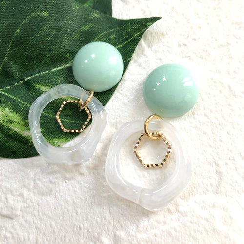 ミントグリーンとホワイトの夏イヤリング/ピアス イヤリング