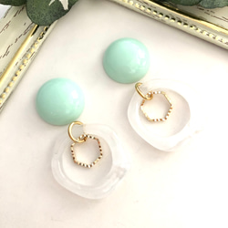 ハンドメイド 透明緑色 ティーポットイヤリング ハンドメイド 透明緑色 ティーポットイヤリング ハンドメイド 透明緑色