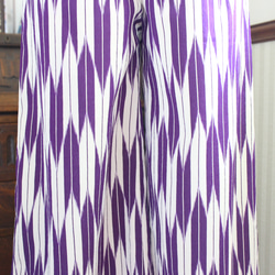着物リメイク、紫のパンツ、矢絣、小紋、ワイドパンツ、ワイドフレアパンツ、サイズ M、ポリエステル 4枚目の画像