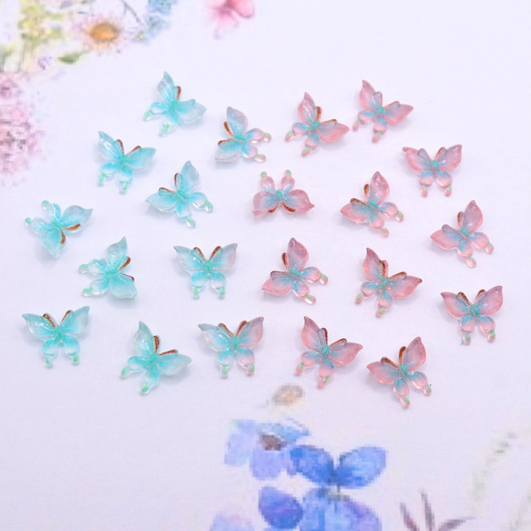 新作★ 変色する蝶々デコパーツ   樹脂パーツ　エメラルドブルー→チェリーピンク×ブルー 3枚目の画像
