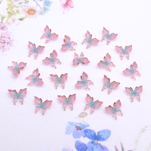 新作★ 変色する蝶々デコパーツ   樹脂パーツ　エメラルドブルー→チェリーピンク×ブルー 17枚目の画像