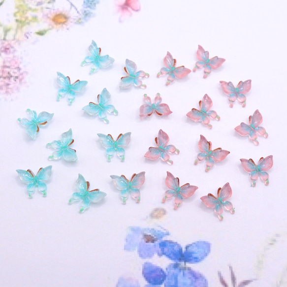 新作★ 変色する蝶々デコパーツ   樹脂パーツ　エメラルドブルー→チェリーピンク×ブルー 4枚目の画像