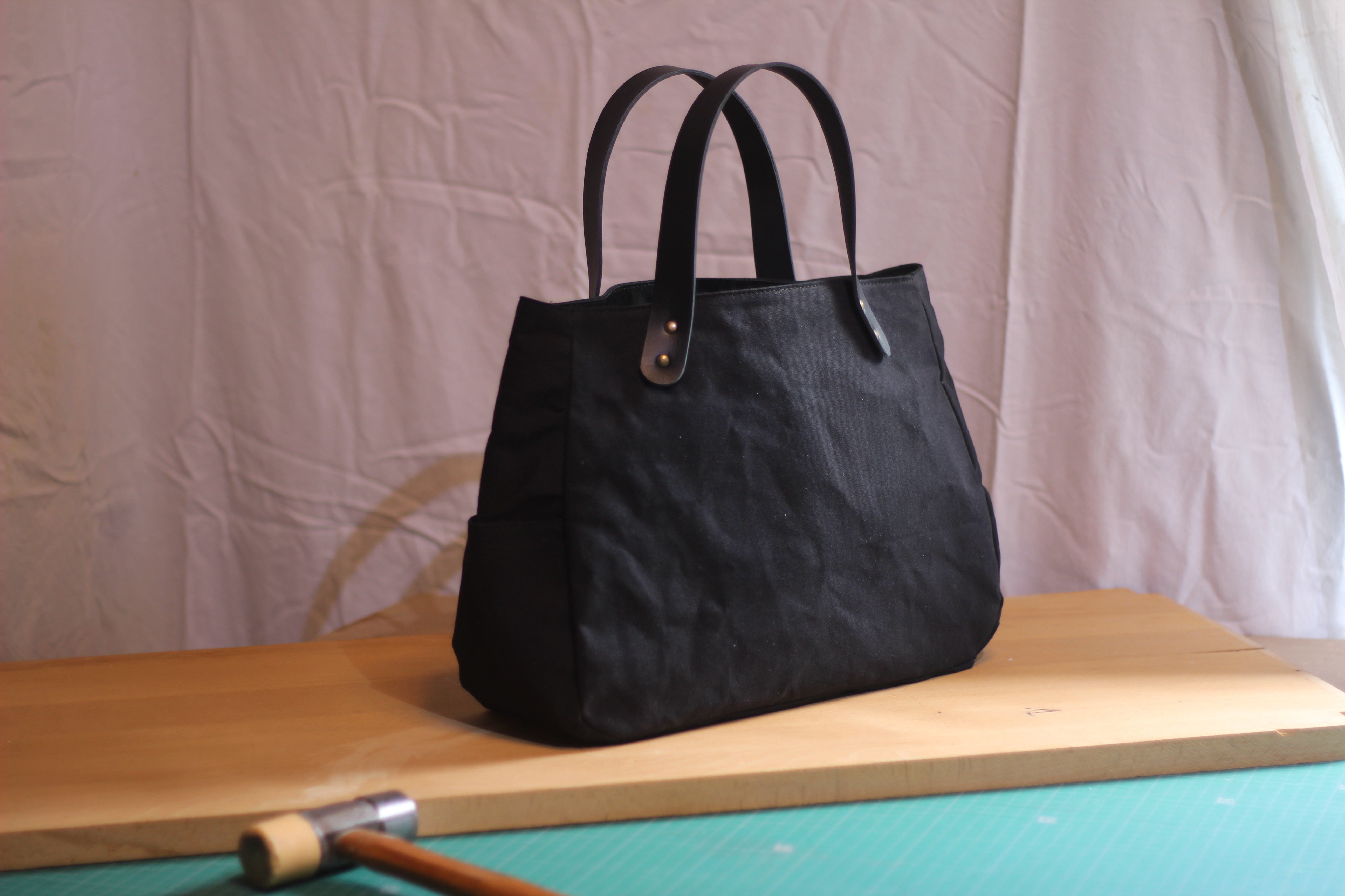 はんび　トートバッグ　ハンドメイド　ブラック　パープル