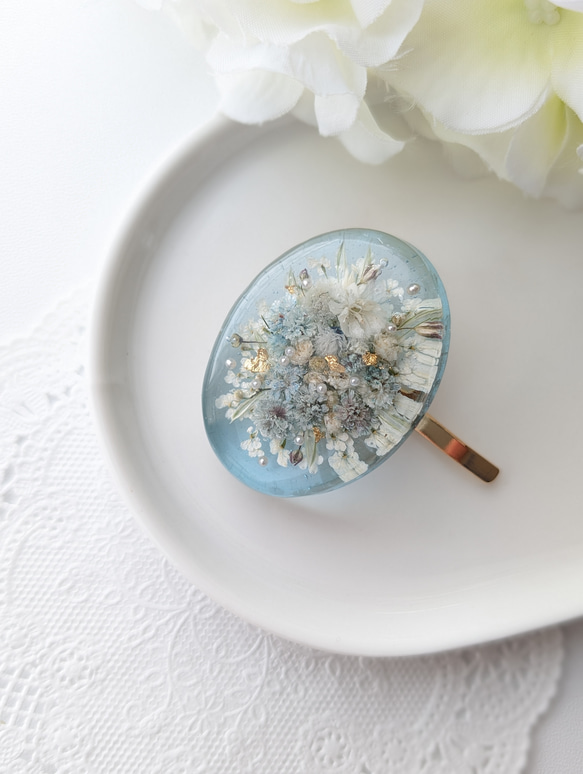 クリアレジンお花のポニーフック ブルー ボタニカル ドライフラワー