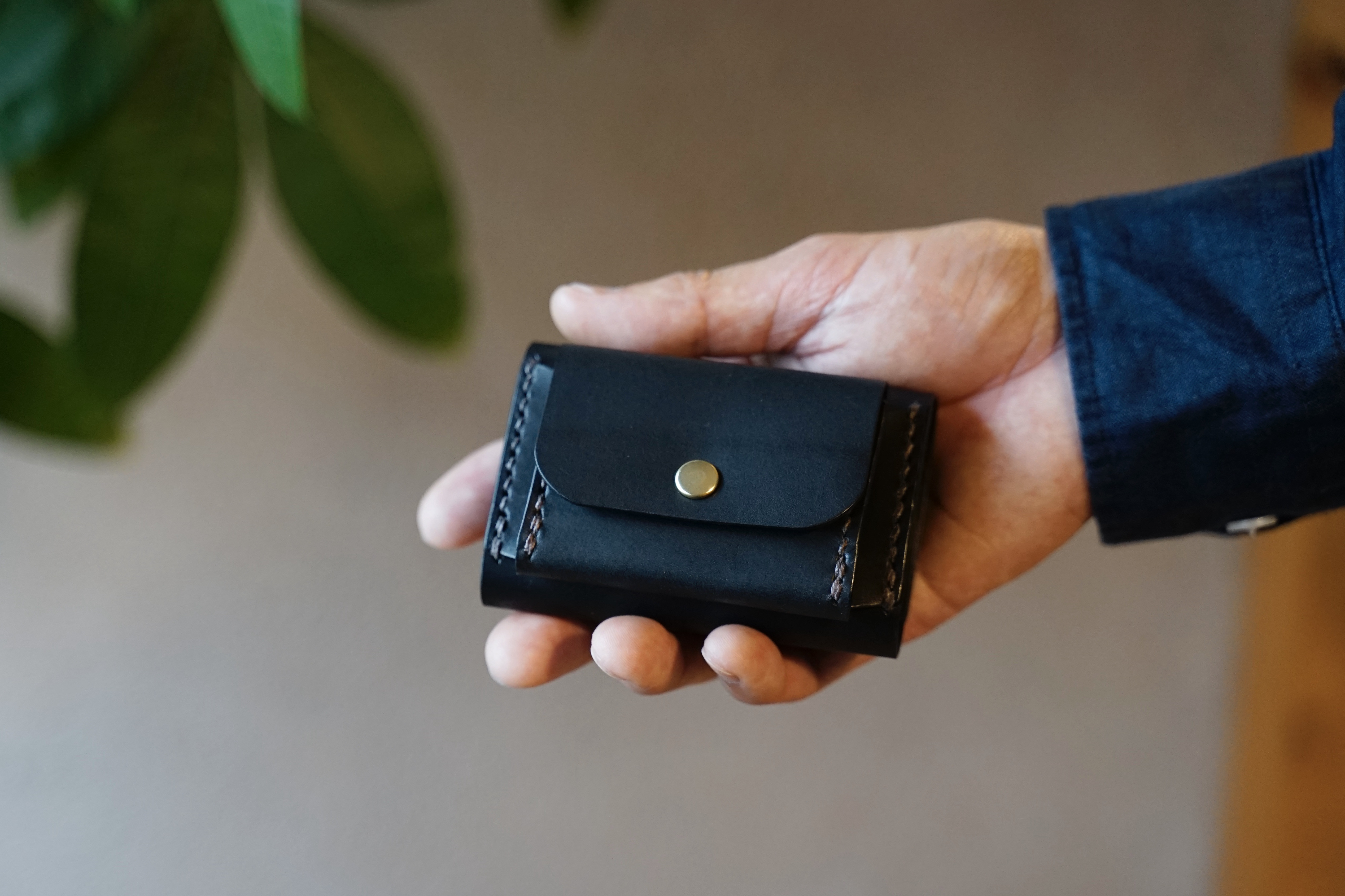 コンパクト カルトクレディ 折り財布 ブラック SITTO エピ